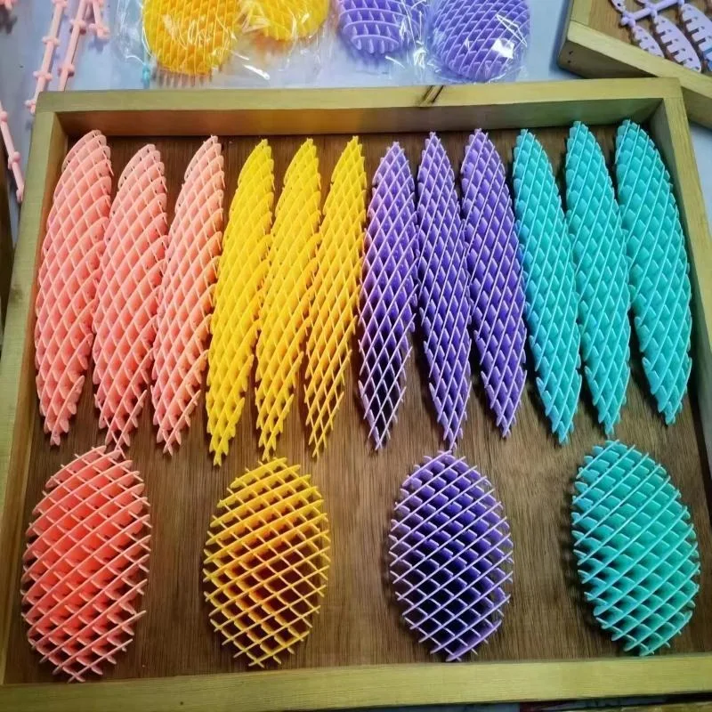 Party Games Console - 3D Deformable Plastic Stretch Mesh Techy