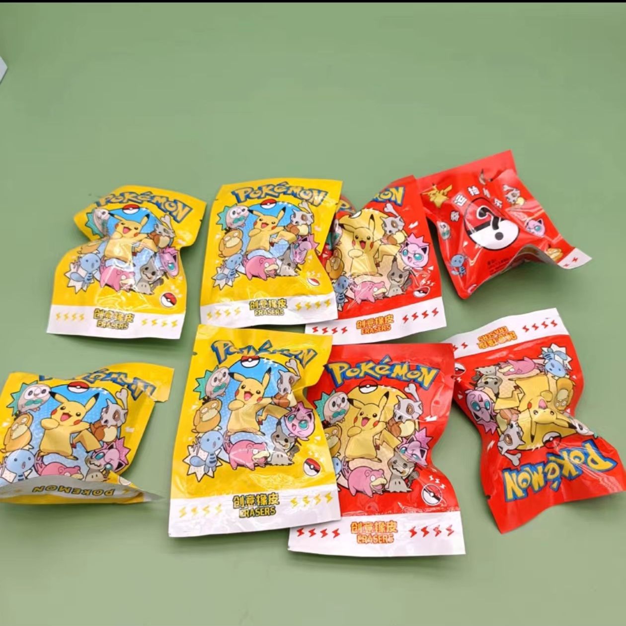 Pokemon Blind Bag Eraser Surpr - огляд і ціна Party Games Box